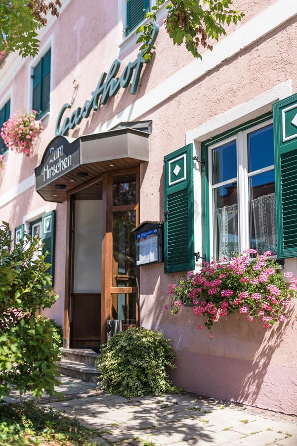 Gasthof Zum Hirschen Бургау Экстерьер фото